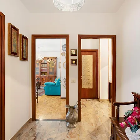 Lägenhet Family Aosta